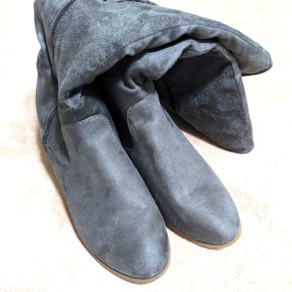 Grey Suede Boots Wide Calf w/ Braided Tassel Wood Stack Heel - Like New - Picture 6 of 12